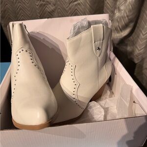 Elegant White Ankle Boots with Studded Detail